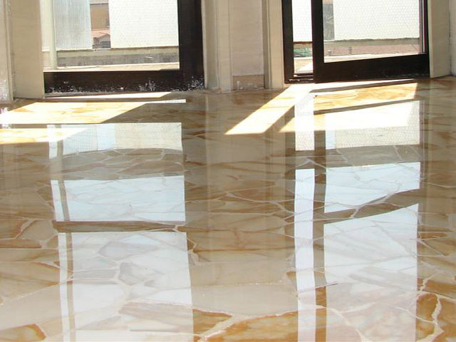Levigatura e lucidatura pavimenti in marmo e affini a Monza e Milano